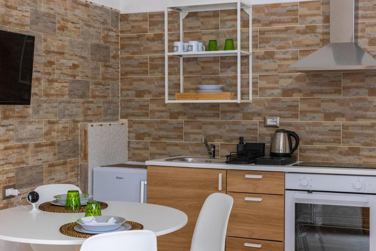 Lovely Rooms - Guest House Suites Triggiano Εξωτερικό φωτογραφία