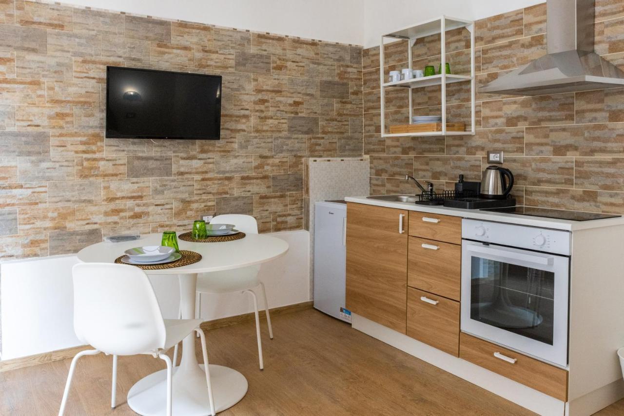 Lovely Rooms - Guest House Suites Triggiano Εξωτερικό φωτογραφία
